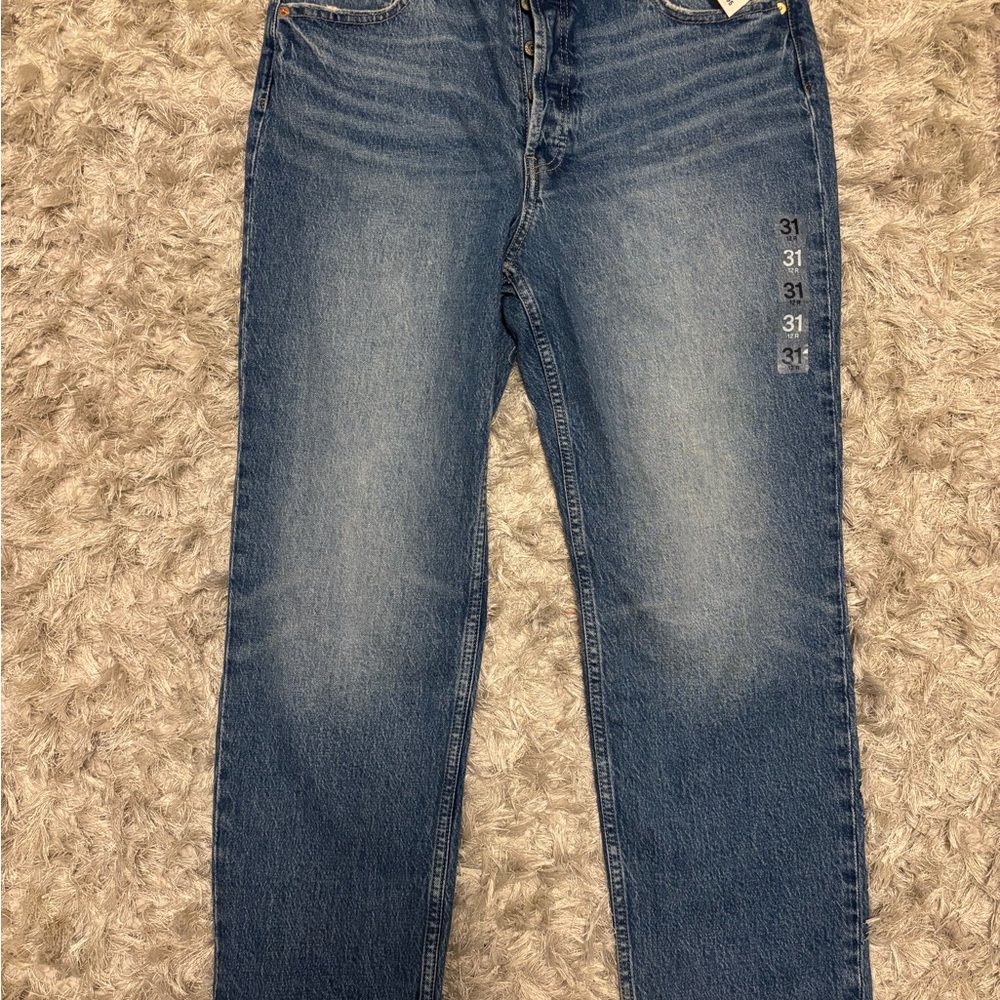 GAP High-Rise cheeky Straight Jeans in Medium Blue Wash